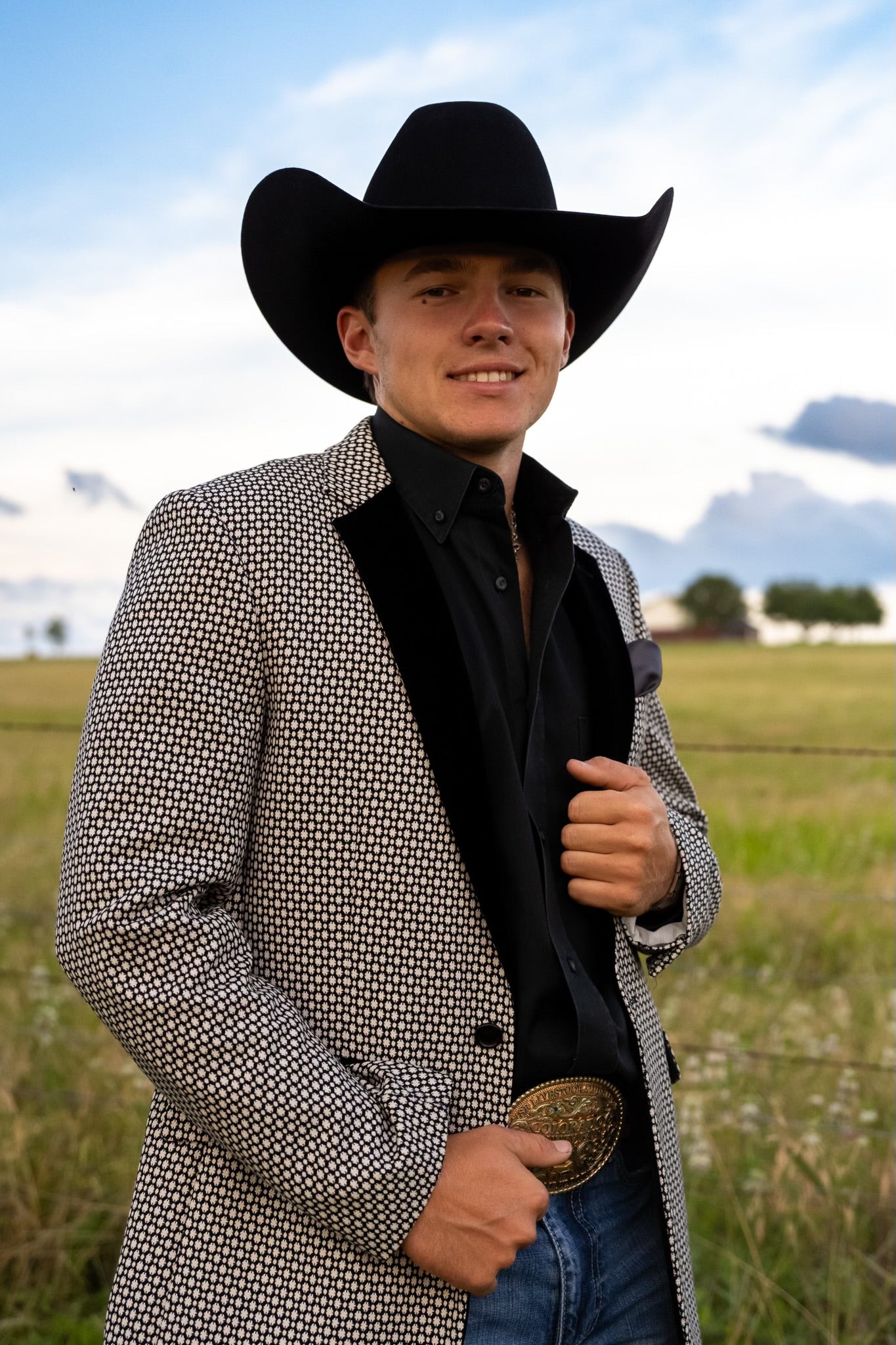 Cowboy groom wearing Black and White Velvet Lapel Sport Coat for Western wedding attire